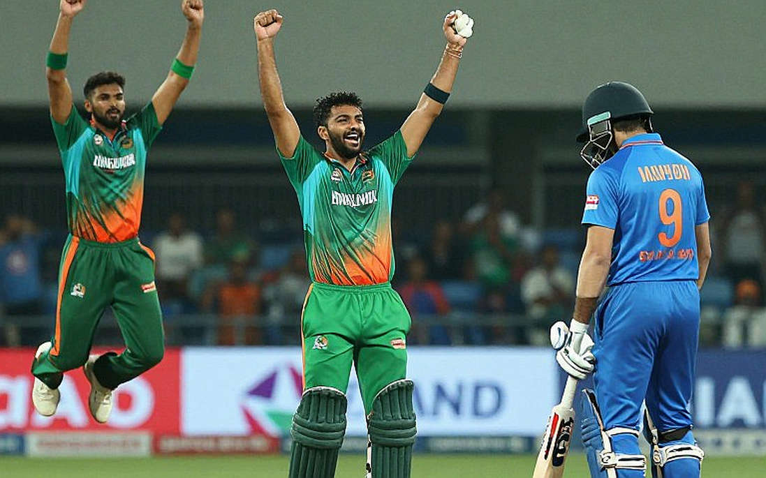 পিআইএ-নর্স আটলান্টিকের দুই ড্রিমলাইনার: একটি বিমান-চুক্তি যেভাবে ক্রিকেটের ফোল্ডারে ঢুকে পড়ল