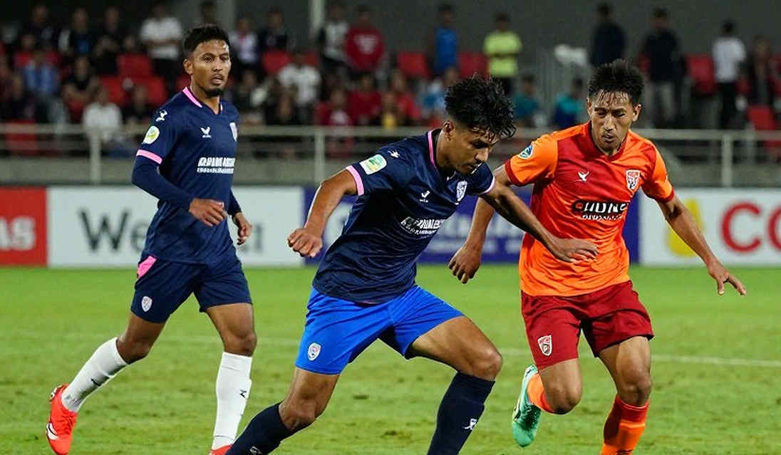 মুনজের ১৮৮ সেন্টিমিটার আর ইন্দোনেশিয়ার আসল প্রশ্ন: বদল নয়, ডসিয়ার